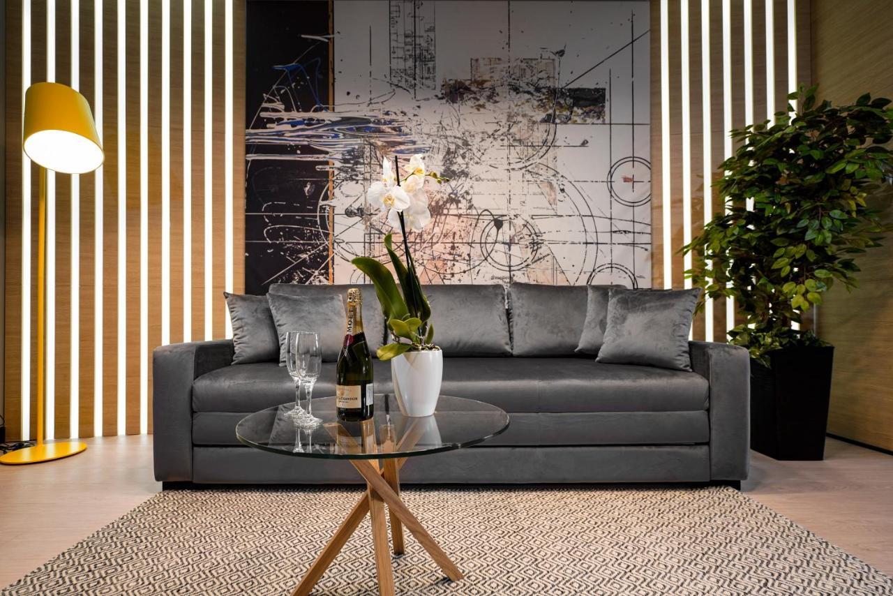 Maccani Black Luxury Suites 贝尔格莱德 外观 照片